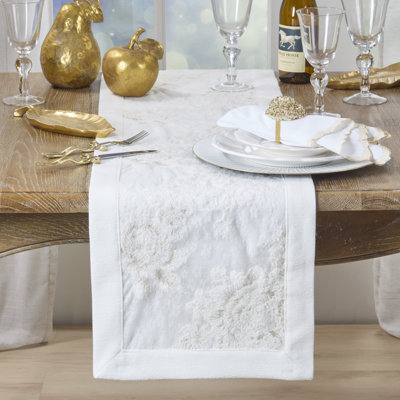 Elegant Floral Table Runner – Textured Fabric Border with Delicate Lace-Like Floral Details and Gold Thread Accents for Everyday Dining & Seasonal Entertaining