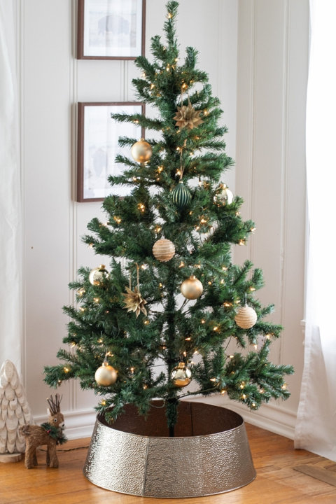 Shop Seasonal Holiday Decor