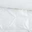 Édredon 7 pièces blanc avec broderie attrayante, taies délicates blanches et