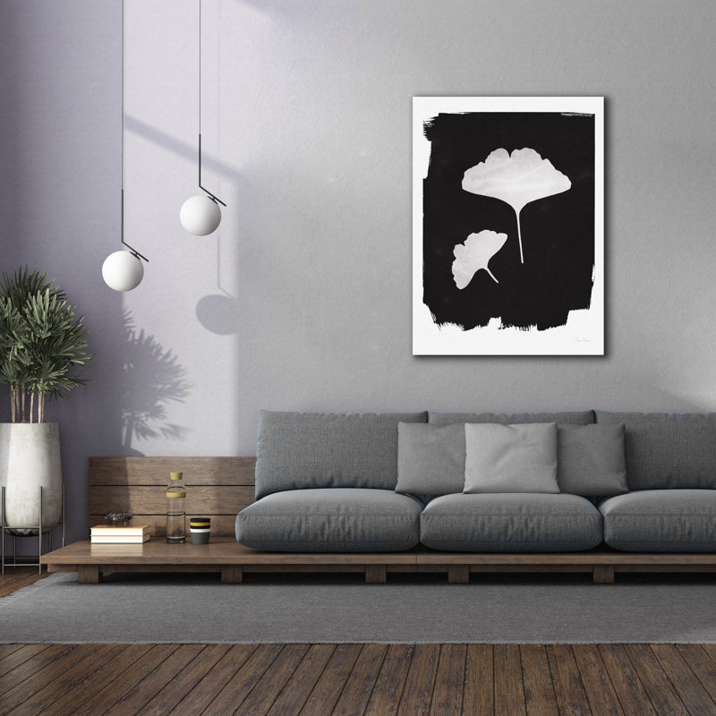 Art mural sur toile Epic Graffiti «Nature by the Lake Gingko 2 Black» par Piper Rhue, H 54 po x l 40 po x P 1,5 po