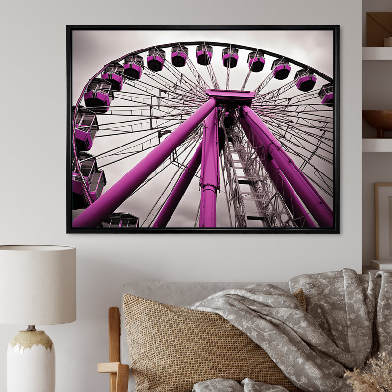 «Amusement Parks Whirling Wheels», reproduction sur toile, H 34 po x l 44 po x P 1,5 po, Cadre flottant noir