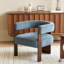 Chaise d'appoint rembourrée en velours moderne avec dossier incurvé et base à trois pieds-1881765816