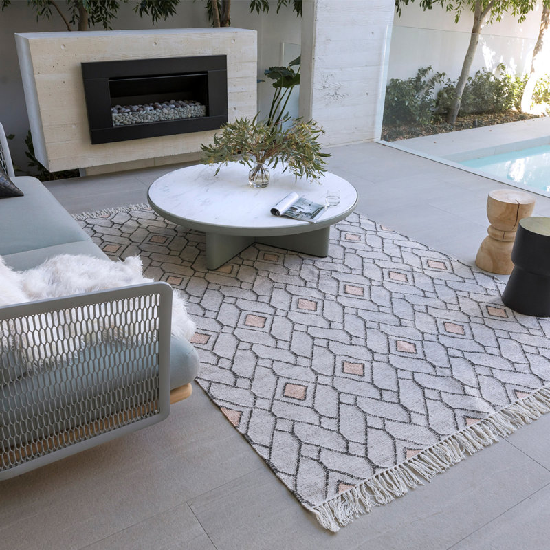 Ashes Geometric Area Rug in Gray, Rectangle 5'3" x 7'6"