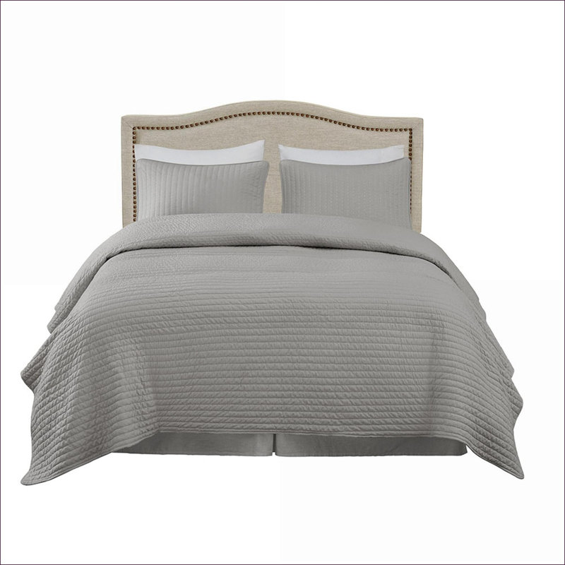Très grande tête de lit tapissier à structure réglable en contreplaqué avec garniture cloutée en cuivre pour la chambre à coucher