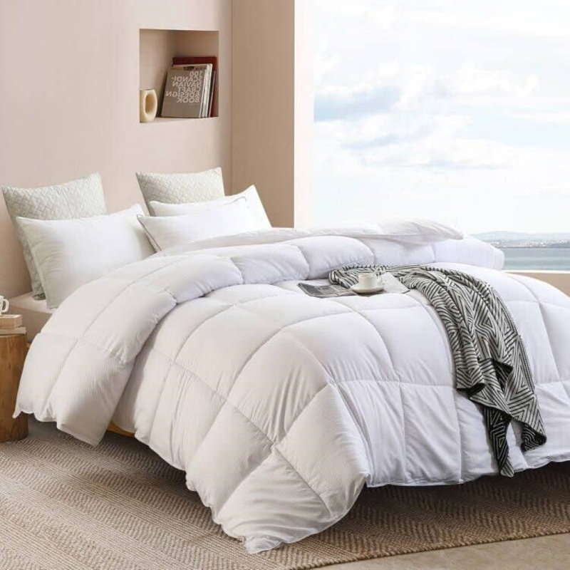 All Season Microfiber Down Alternative Comforter, Queen