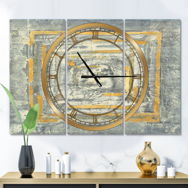 Tapisserie dorée dorée sur fond gris II - horloge murale moderne