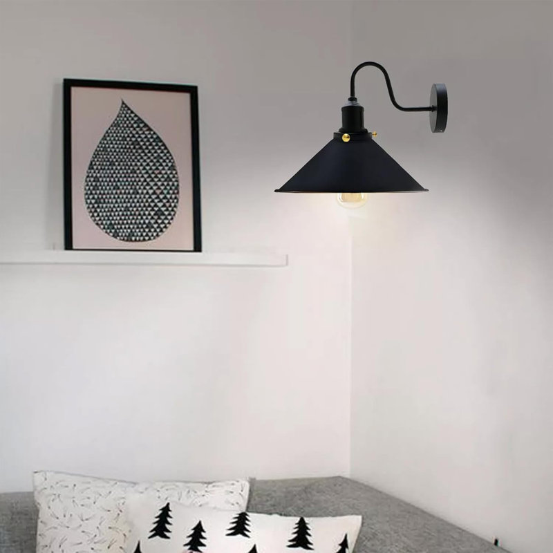 Armed Sconce, Black