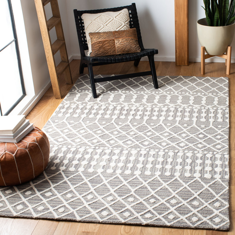 Brylee Hand Tufted Wool Southwestern Rug, Rectangle 4' x 6'
