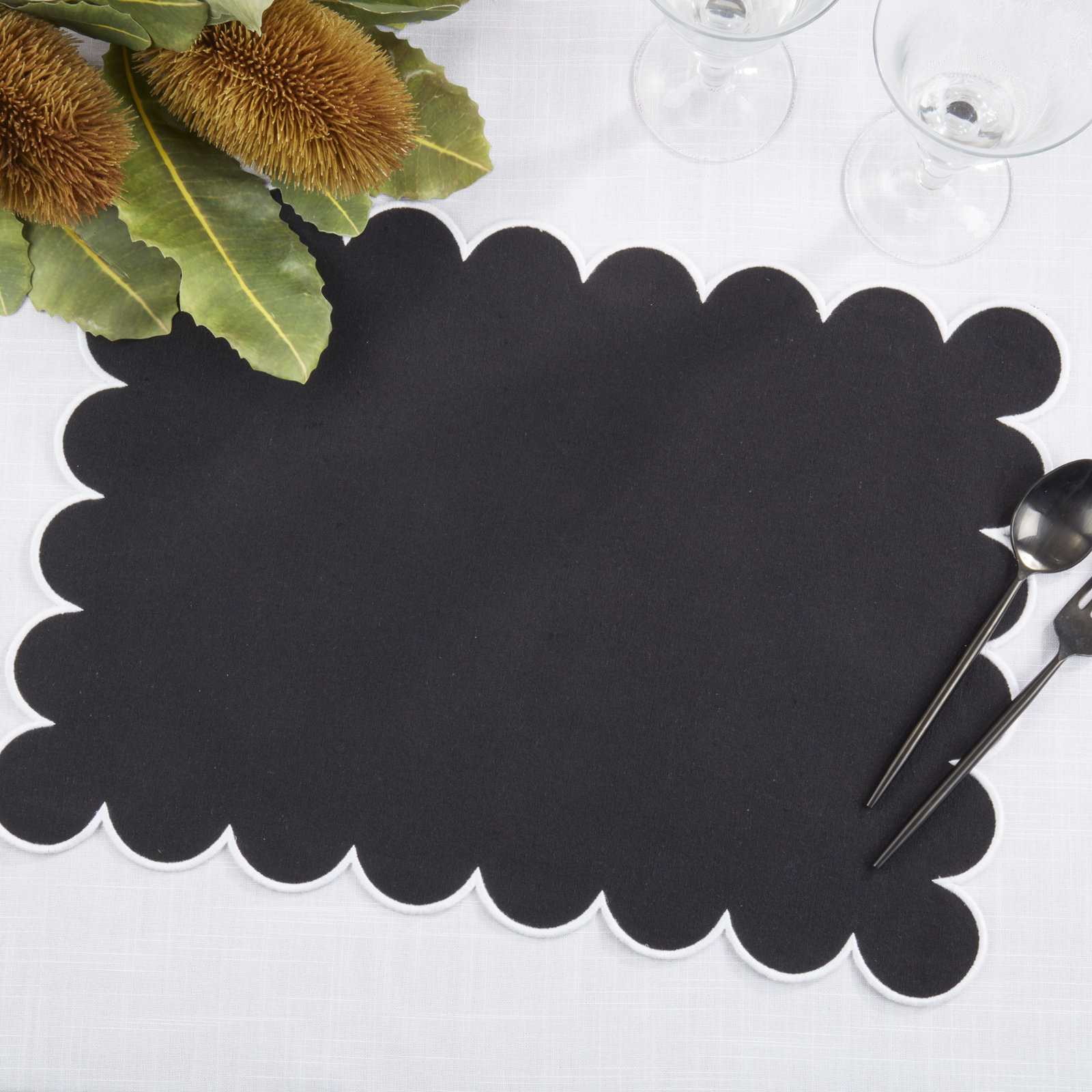 Paddock Placemat, Black