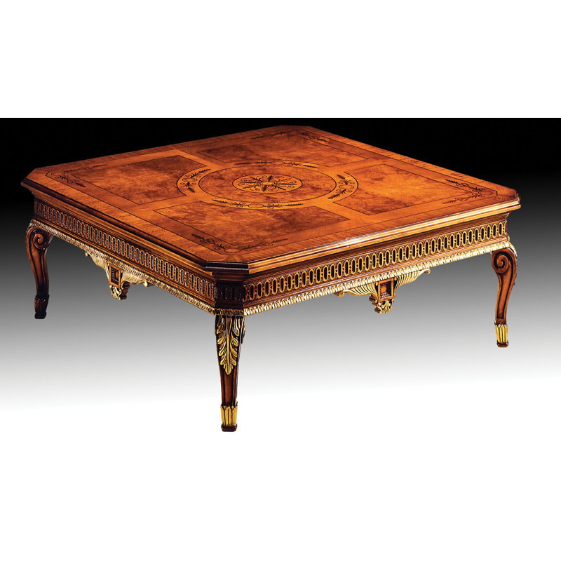 Table basse à 4 pieds