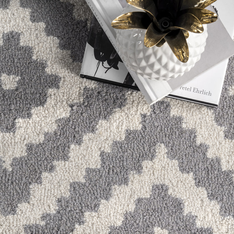 Kellee Hand Tufted Geometric Wool Gray Area Rug, Oval 8' x 10'