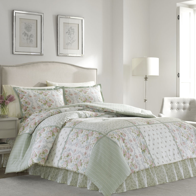 Queen White Cotton Reversible Comforter Set with Frills
