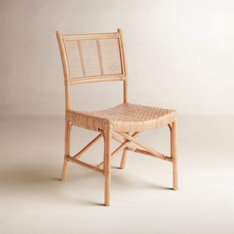 Chaise Granillo