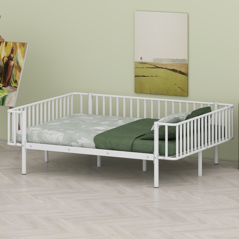 Robust Steel Support Couch Bed with Reinforced Slat System, White