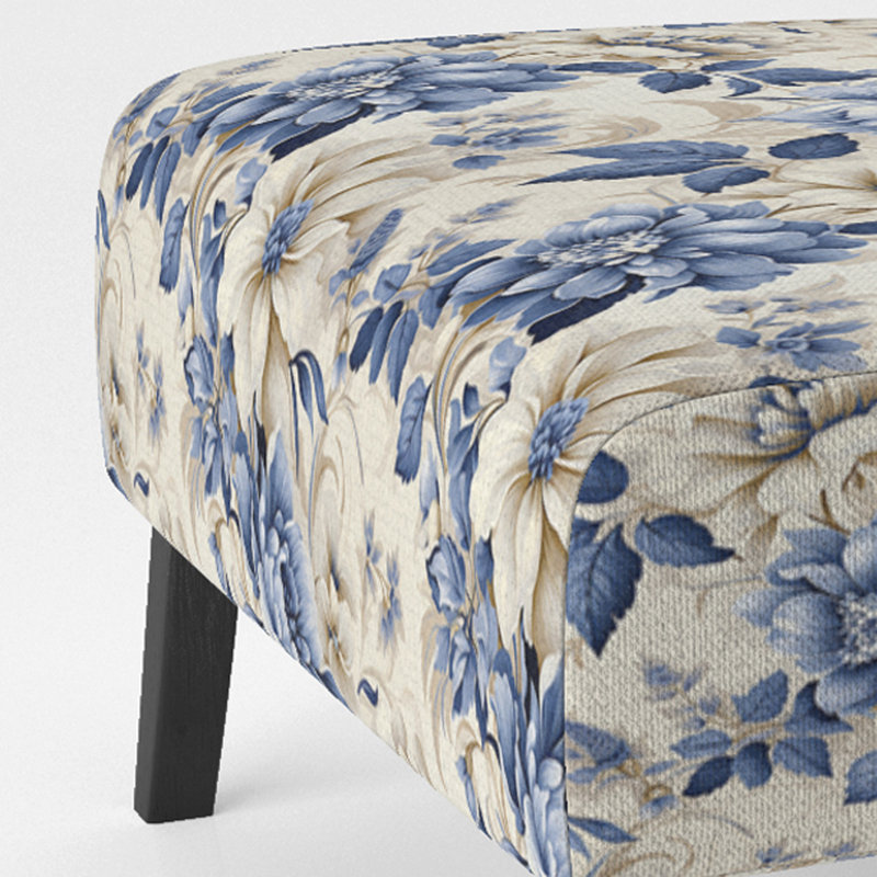 Fauteuil de chambre de style victorien à motif damassé bleu et blanc à motif damas