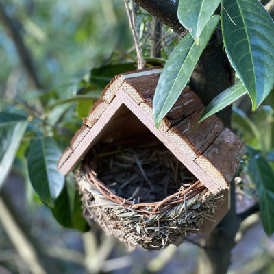 Woven Martin Hanging Bird House with Roof