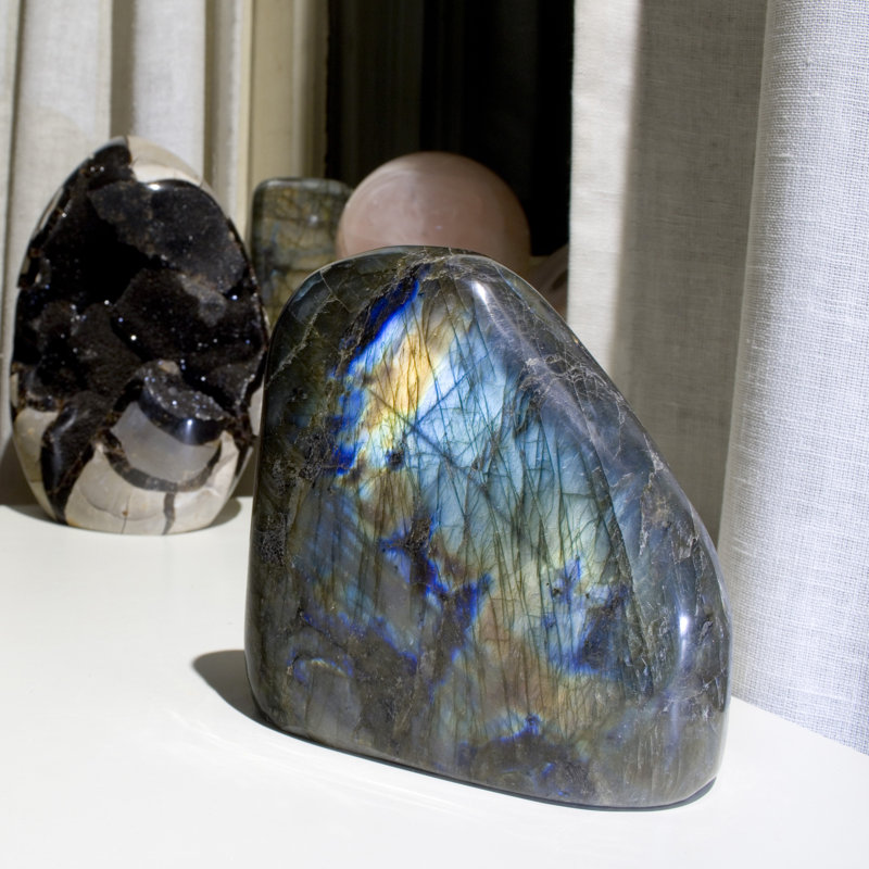 Labradorite irisée arrondie Apolinaire