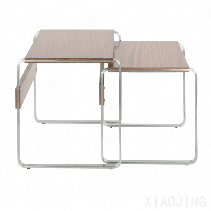 Tables gigognes Mid-Century modernes en acier inoxydable et noyer