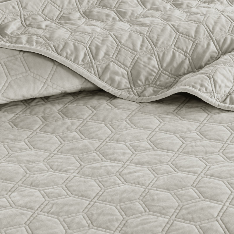 Elegant King/cal King Bedding Sets, Soft Velvet, Geometric Design