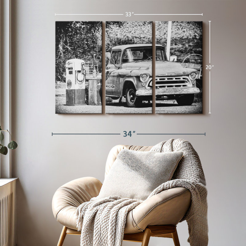 "Ancienne station-service d'essence" sur toile, H 20 po x l 33 po