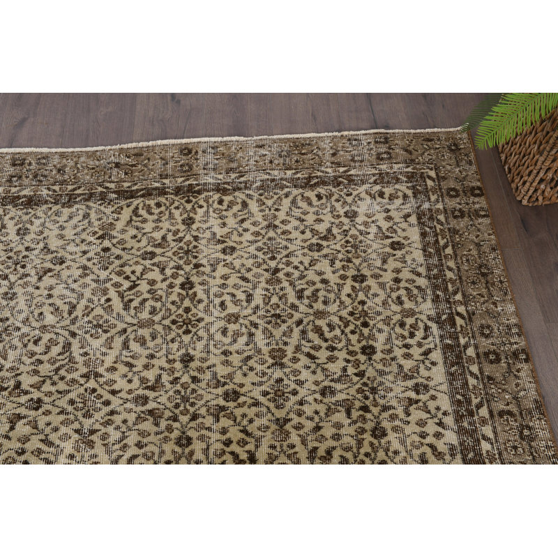 Tapis beige 73,3 x 115 po