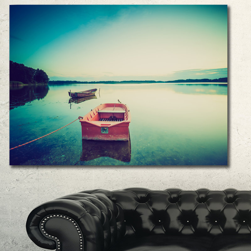 Bateau rose dans un lac rétro - reproduction de photo, H 8 po x l 12 po x P 1 po, Toile tendue