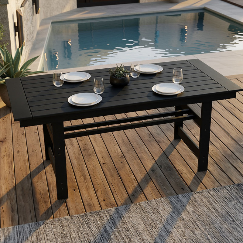 Table de salle à manger rectangulaire en PEHD pour l'extérieur avec trou pour parasol L 32,7 po D, Noir