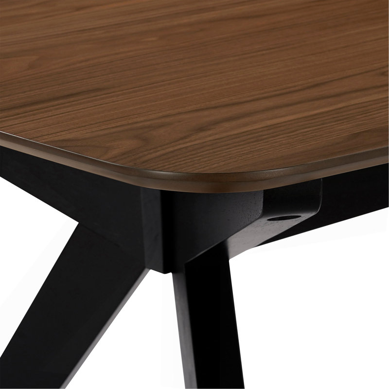 Table de salle à manger en bois