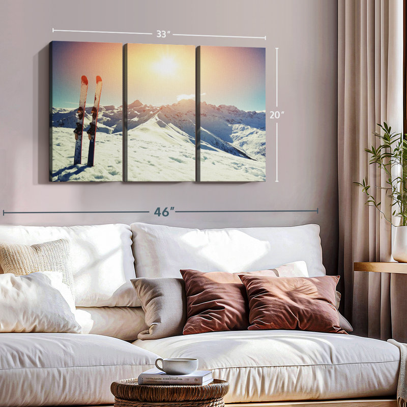 «Skis in Snow», 3 pièces sur toile, H 20 po x l 33 po x P 1,25 po