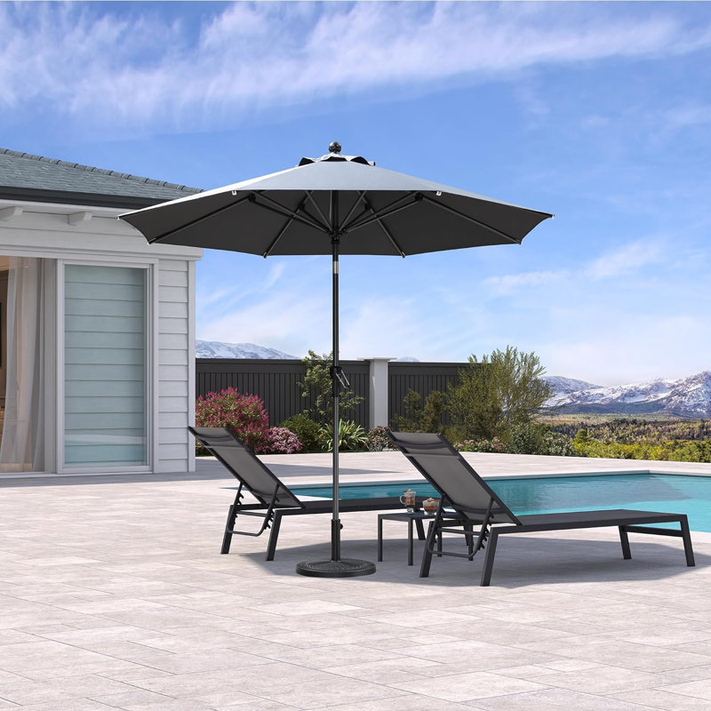 Parasol de marché 132 po gris avec comptoir à manivelle inclus, H 107 po x l 137 po x P 137 po, Gris