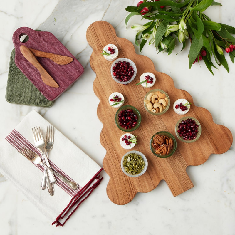 Scalloped Tree Cutting Board - Natural