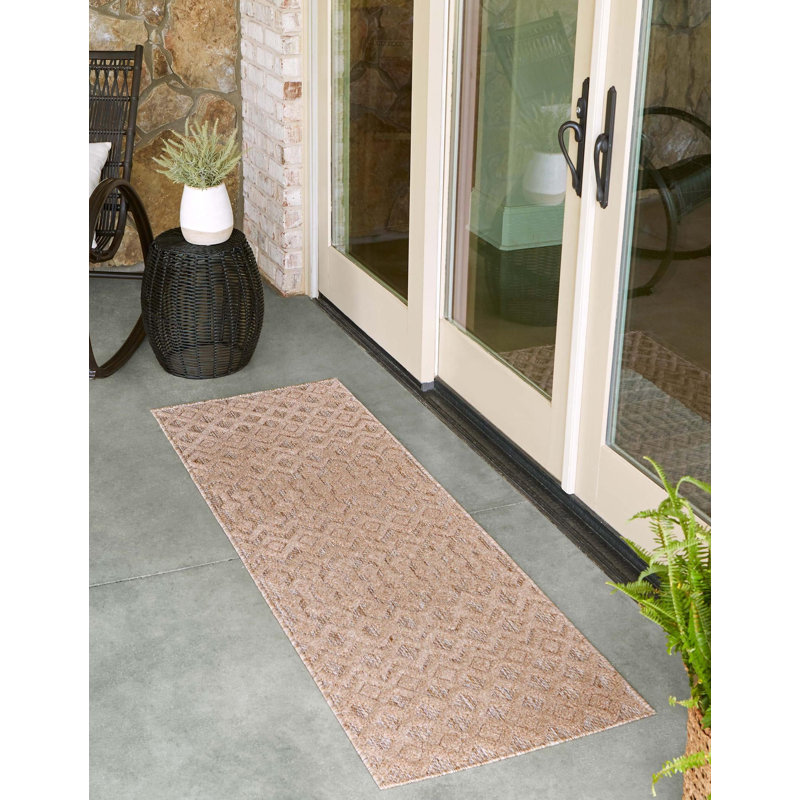 Groce Geometric Indoor / Outdoor Rug, Runner 2' x 6'