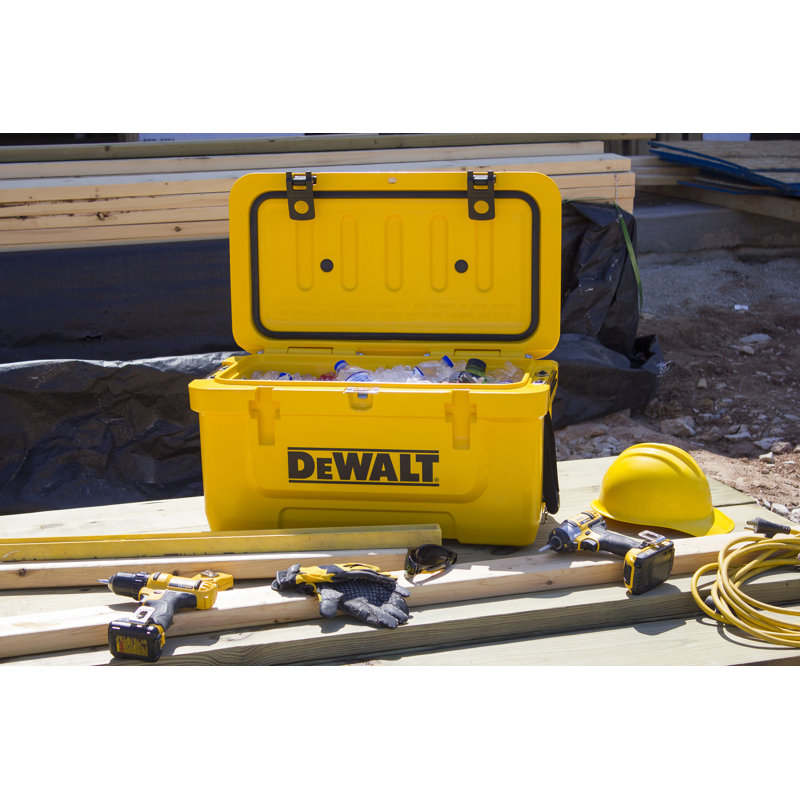 Refroidisseur à moule 45 pte Dewalt Roto, 15.59" H x 15.77" W x 28.35" D