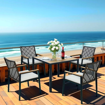 Ensemble de salle à manger de patio en bois d'acacia 5 pièces - Mobilier d'extérieur brun café en rotin avec trou pour parasol, design résistant aux intempéries et ergonomique