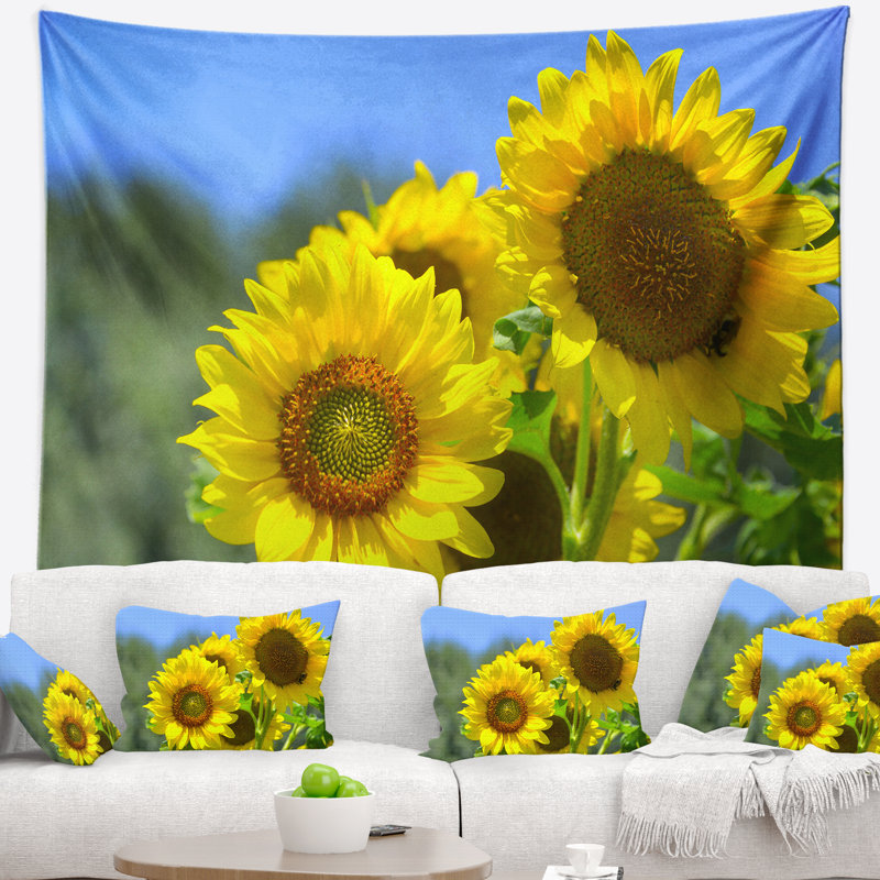Tapisserie florale avec de beaux tournesols, H 32 po x l 39 po