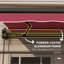 Auvent de balcon rétractable 10 pi x 8 pi en rouge. Et eau. Aluminium. Manivelle manuelle. Plateforme, compatible avec la cour. Option de fixation multi-surfaces. Sunshade Protection Patio - Protection rouge. Manivelle, cadre en aluminium