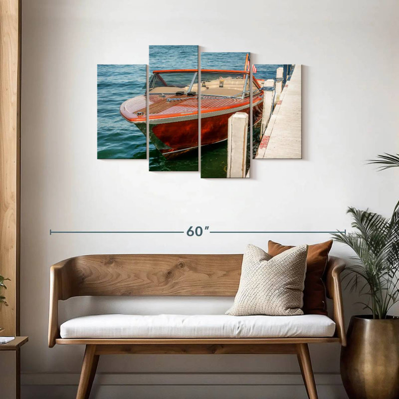 Bateau Mehar amarré à Fontana, H 27 po x l 43 po