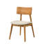 7 pièces de salle à manger de style décontracté, sièges rembourrés en tissu beige, dossiers courbés, table rectangulaire avec finition en chêne naturel, base à 4 pieds, décoration intérieure de style bord de mer contemporain