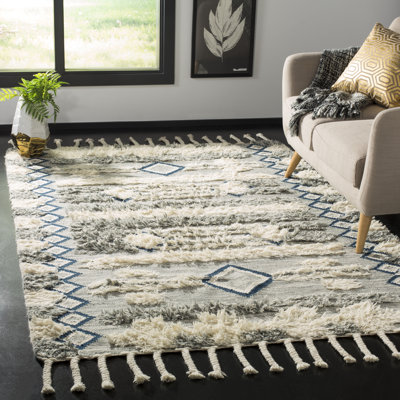 Islas Geometric Hand Woven Area Rug