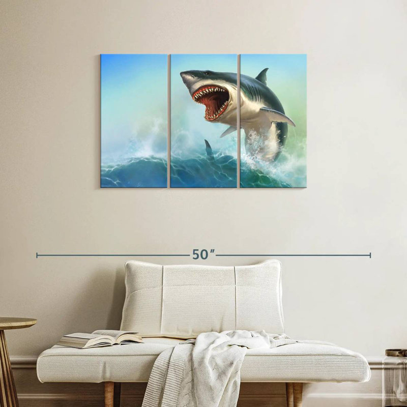 Requin effrayant, H 24 po x l 38 po