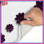 Tapis de bain mauve à motif floral-587619623