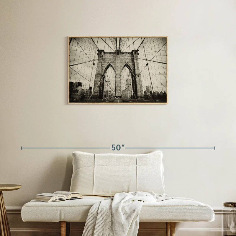 Pont monochrome de Brooklyn, 31 po x 21 po, Cadre flottant en bois naturel