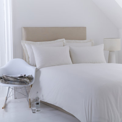 Adalinna Solid Colour Bedding with Pillowcases Included