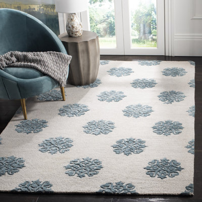 Candelo Hand Tufted Wool Floral Rug