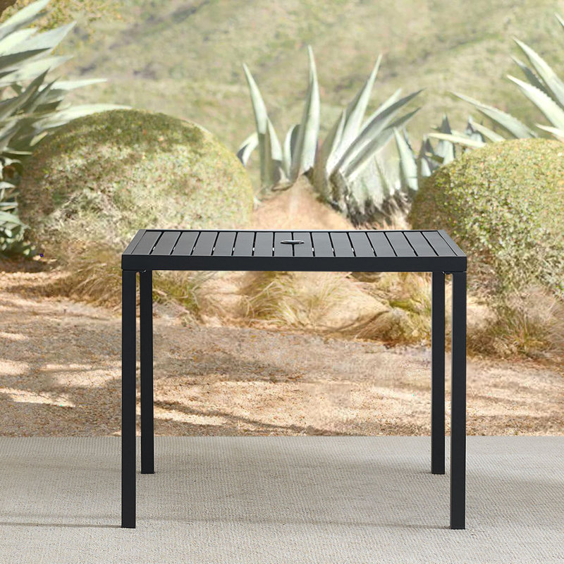 Table de salle à manger d'extérieur carrée toutes saisons de 35,5 po pour 4 personnes, table de salle à manger en métal noir avec trou de parasol réglable, table de bistro