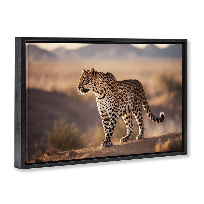  Toile encadrée «Cheetah On Patrol» par Noah Bay, Cadre flottant noir de jais, H 17 po x l 25 po