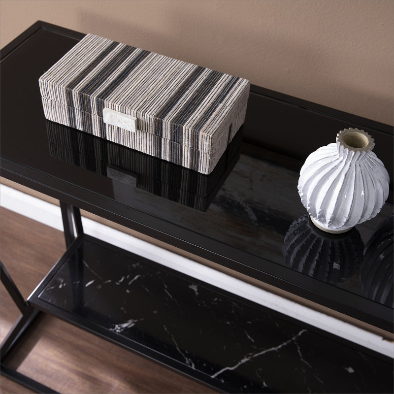 Longue console à plateau en verre Argall, une pièce moderne et fonctionnelle pour rehausser le décor et l'organisation de la maison