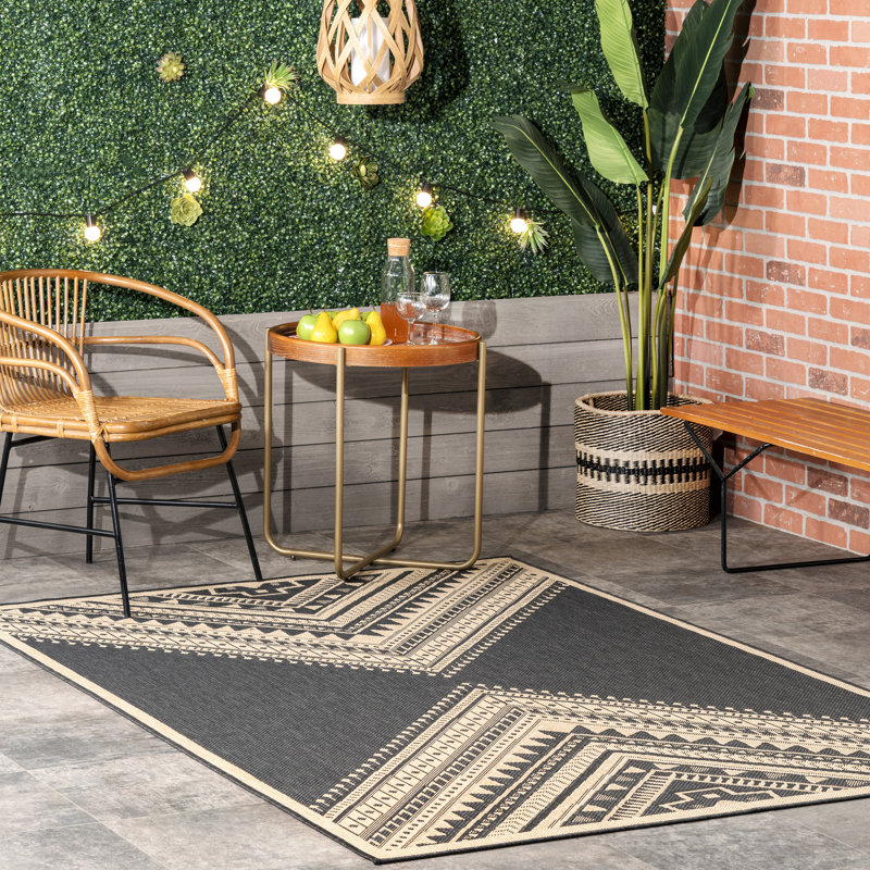 Alsie Geometric Indoor/Outdoor Area Rug - Brown/Ivory