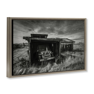 Art mural sur toile flottant, "Desolate Missed Roads", conception par Dan Katz