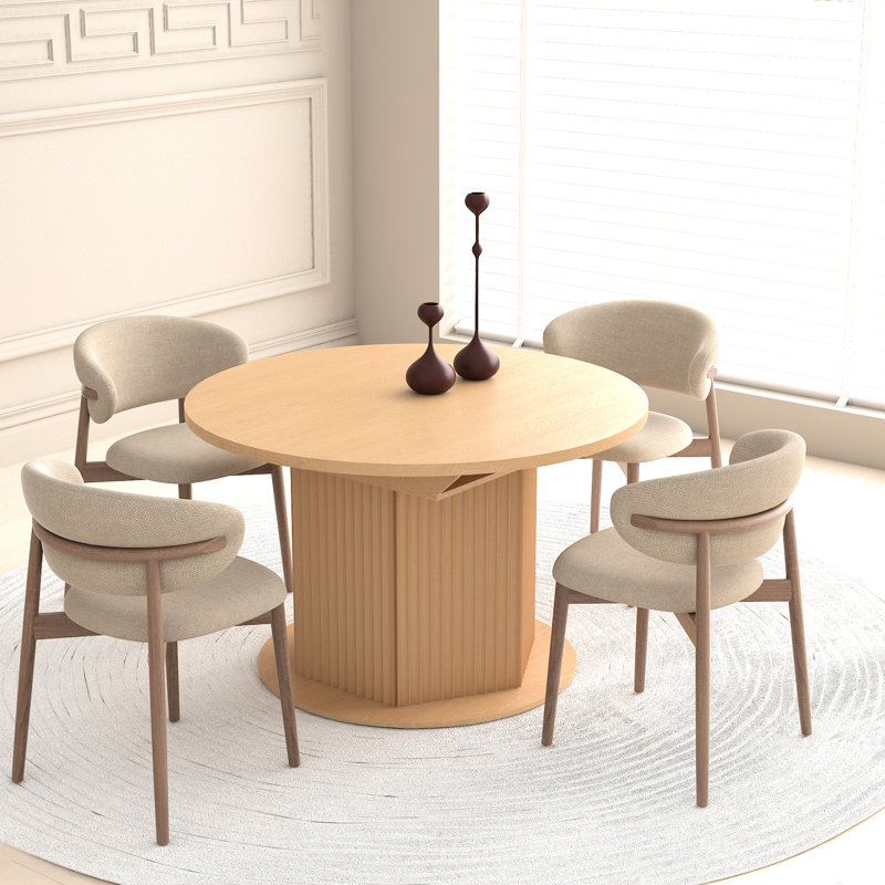 Élégante table de salle à manger ronde, en bois d'hévéa, avec un piètement hexagonal texturé et extensible, idéale pour les réunions de famille. Table ajustable à 6 places, concave et convexe.